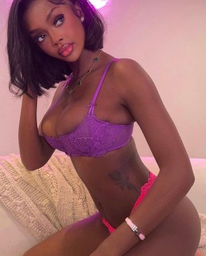 Alina, 22